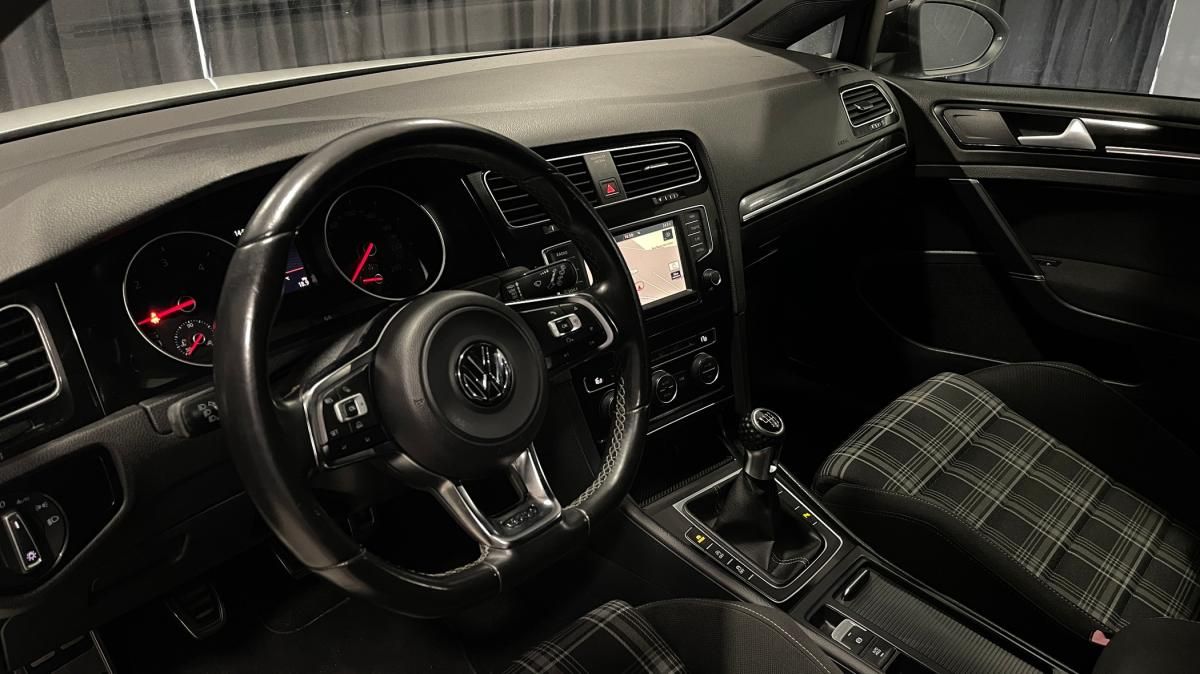 volkswagen-golf-2016-diesel-1968cc