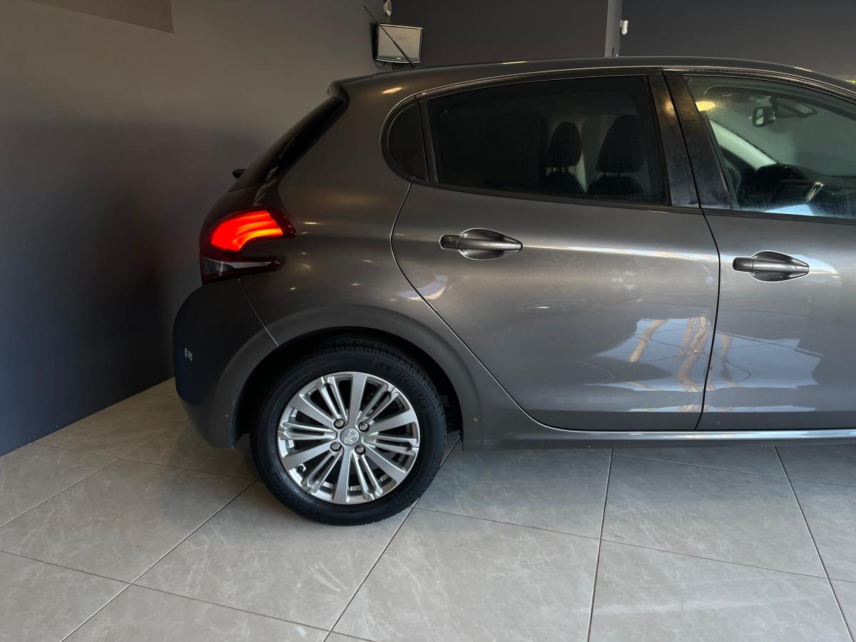 peugeot-208-2019-gasolina-1199cc