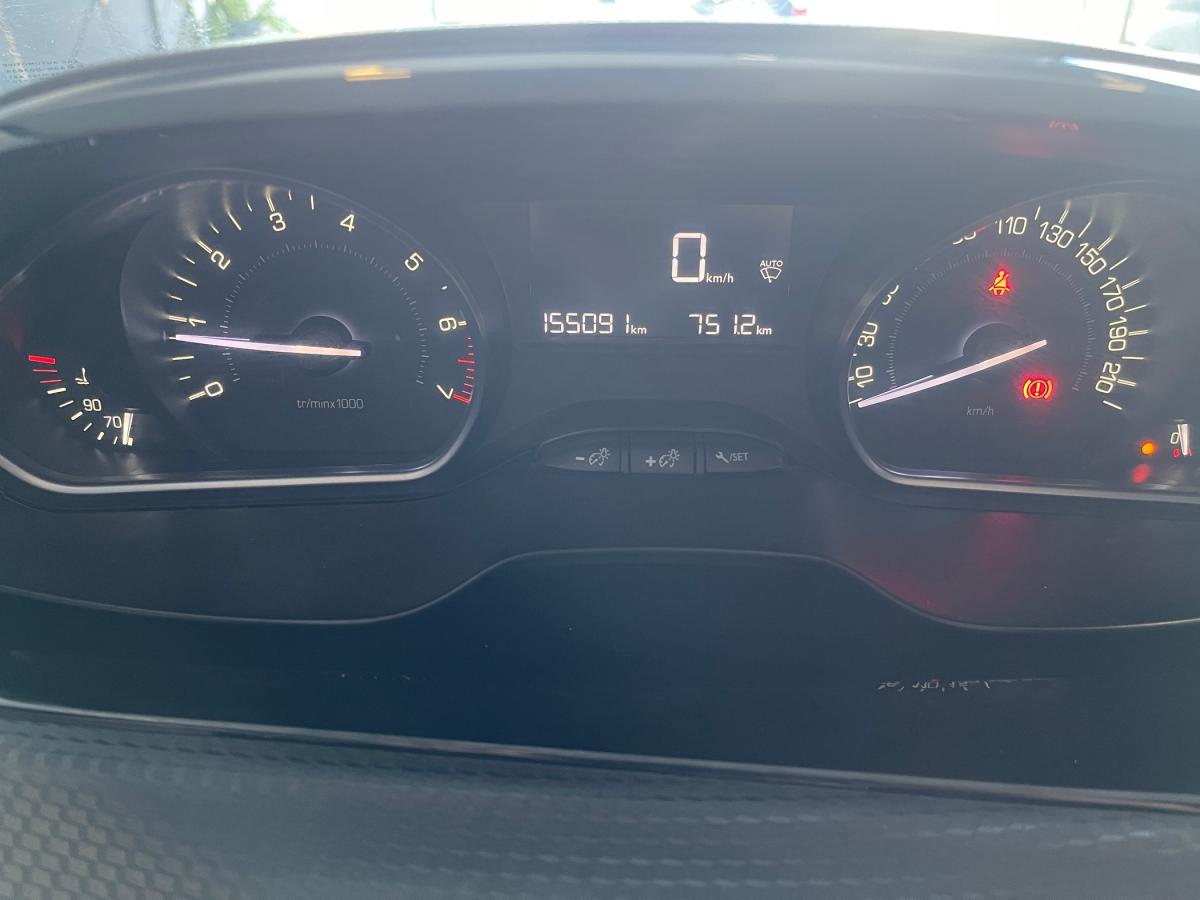peugeot-208-2019-gasolina-1199cc