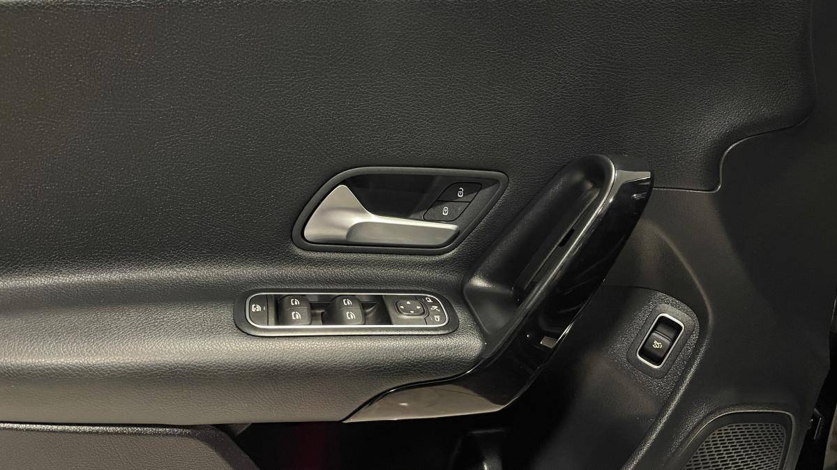 mercedes-benz-cla-2019-diesel-1950cc