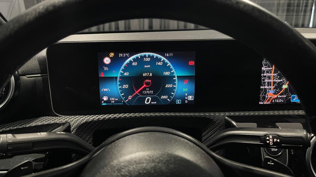mercedes-benz-cla-2019-diesel-1950cc