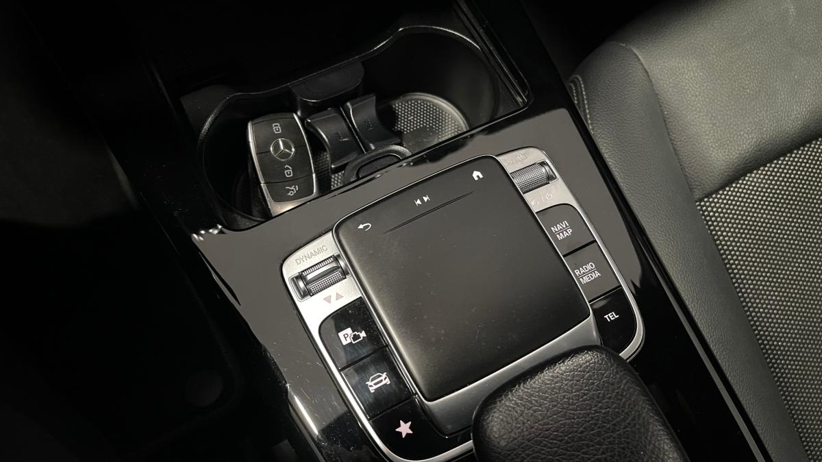 mercedes-benz-cla-2019-diesel-1950cc