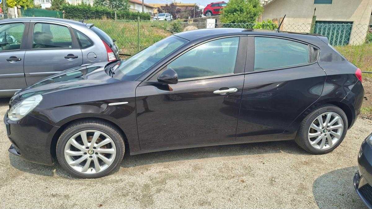 alfa-romeo-giulietta-2012-diesel-1598cc
