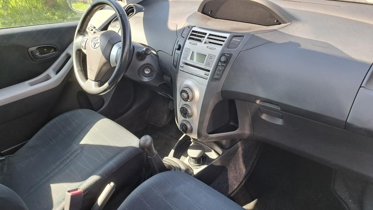 toyota-yaris-2006-gasolina-998cc