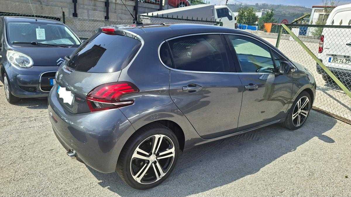 peugeot-208-2017-diesel-1560cc
