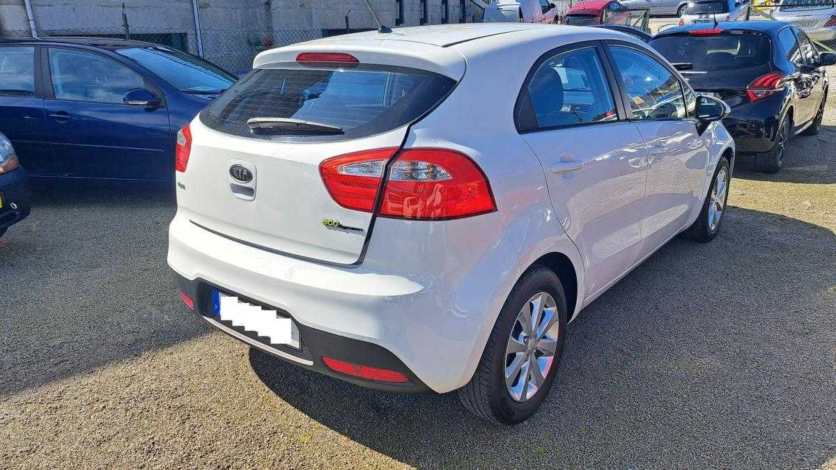 kia-rio-2012-diesel-1120cc