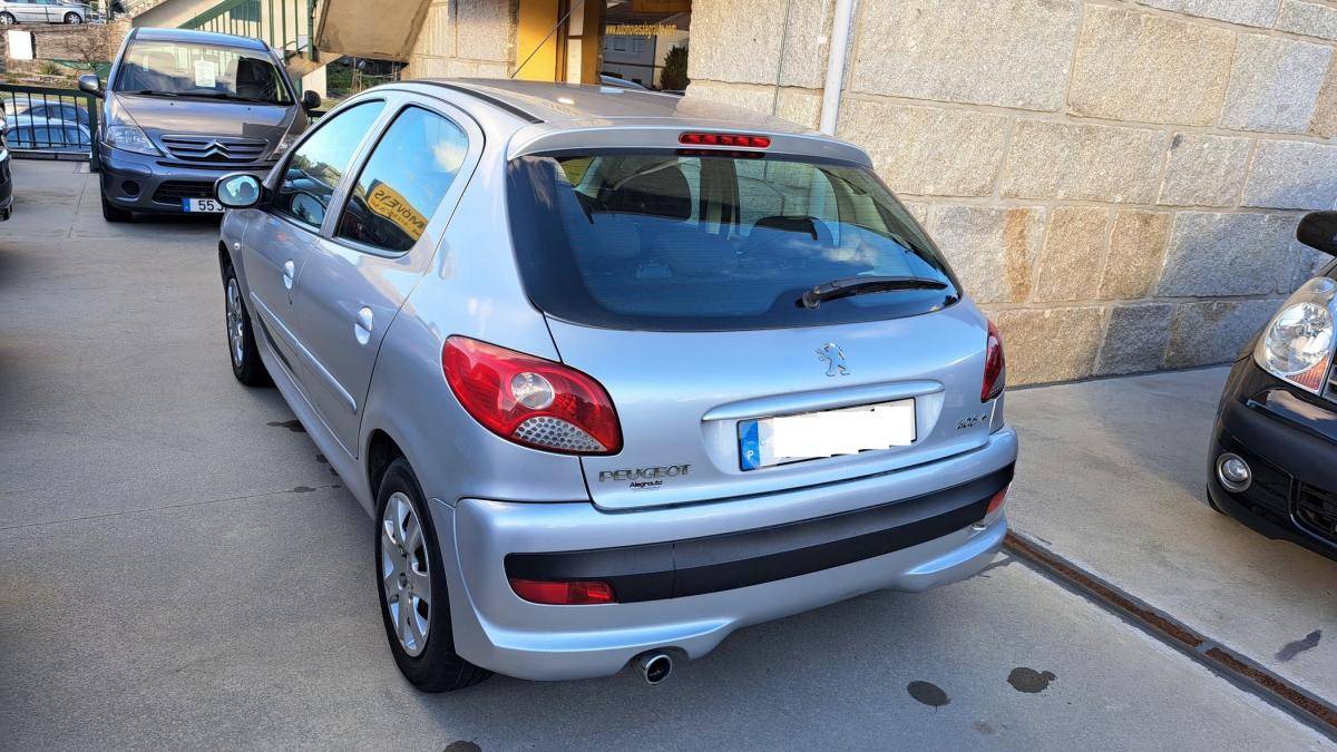 peugeot-206-2011-gasolina-1124cc