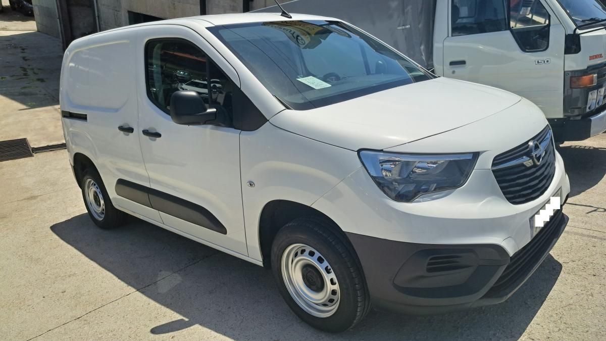 opel-combo-2022-diesel-1499cc