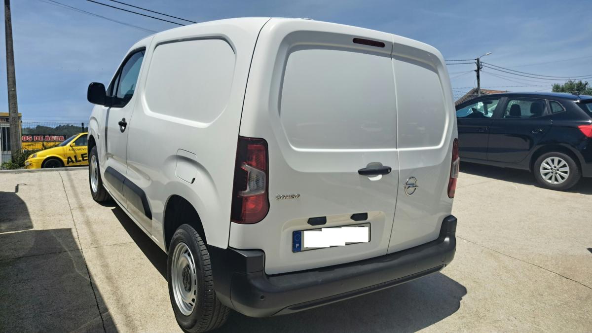 opel-combo-2022-diesel-1499cc