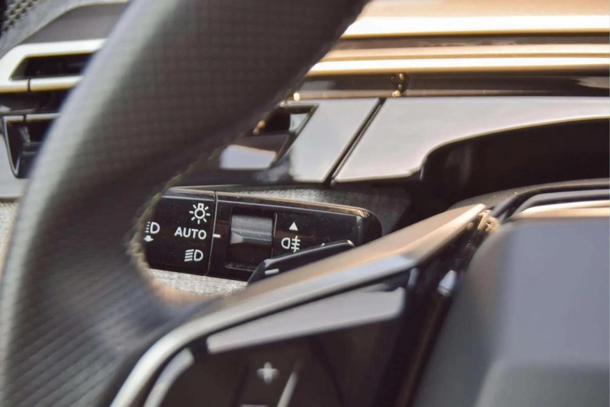 peugeot-e-3008-2025-eletrico-0cc