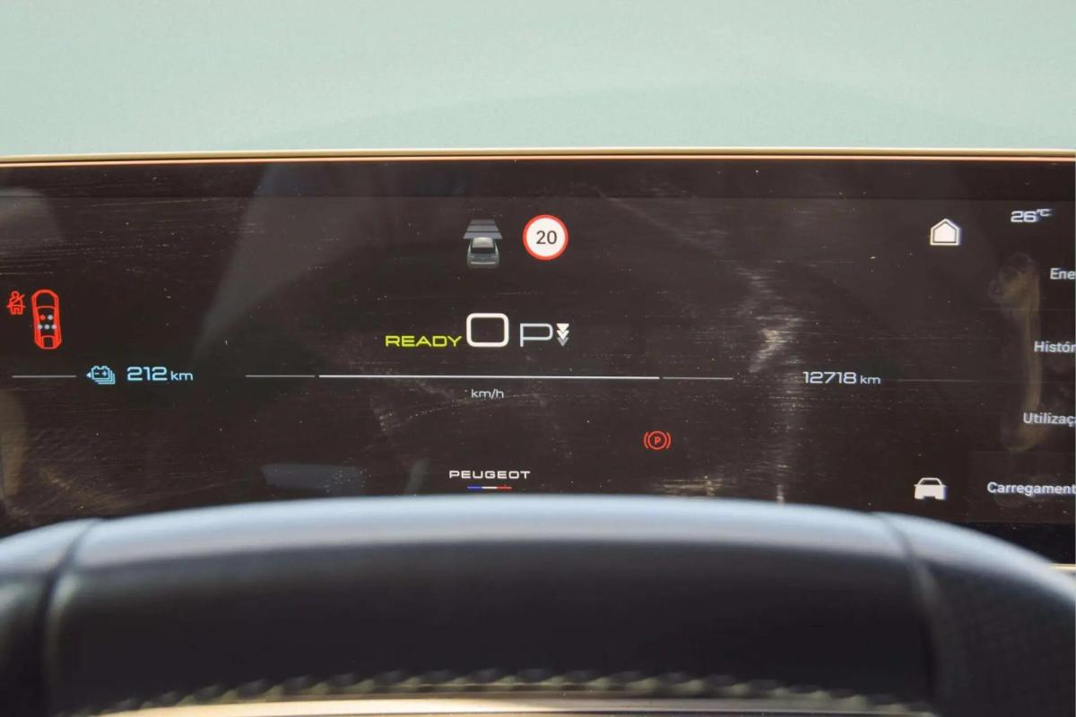 peugeot-e-3008-2025-eletrico-0cc