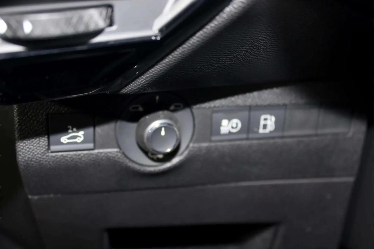 ds-ds-7-2023-hibrido-a-gasolina-1598cc