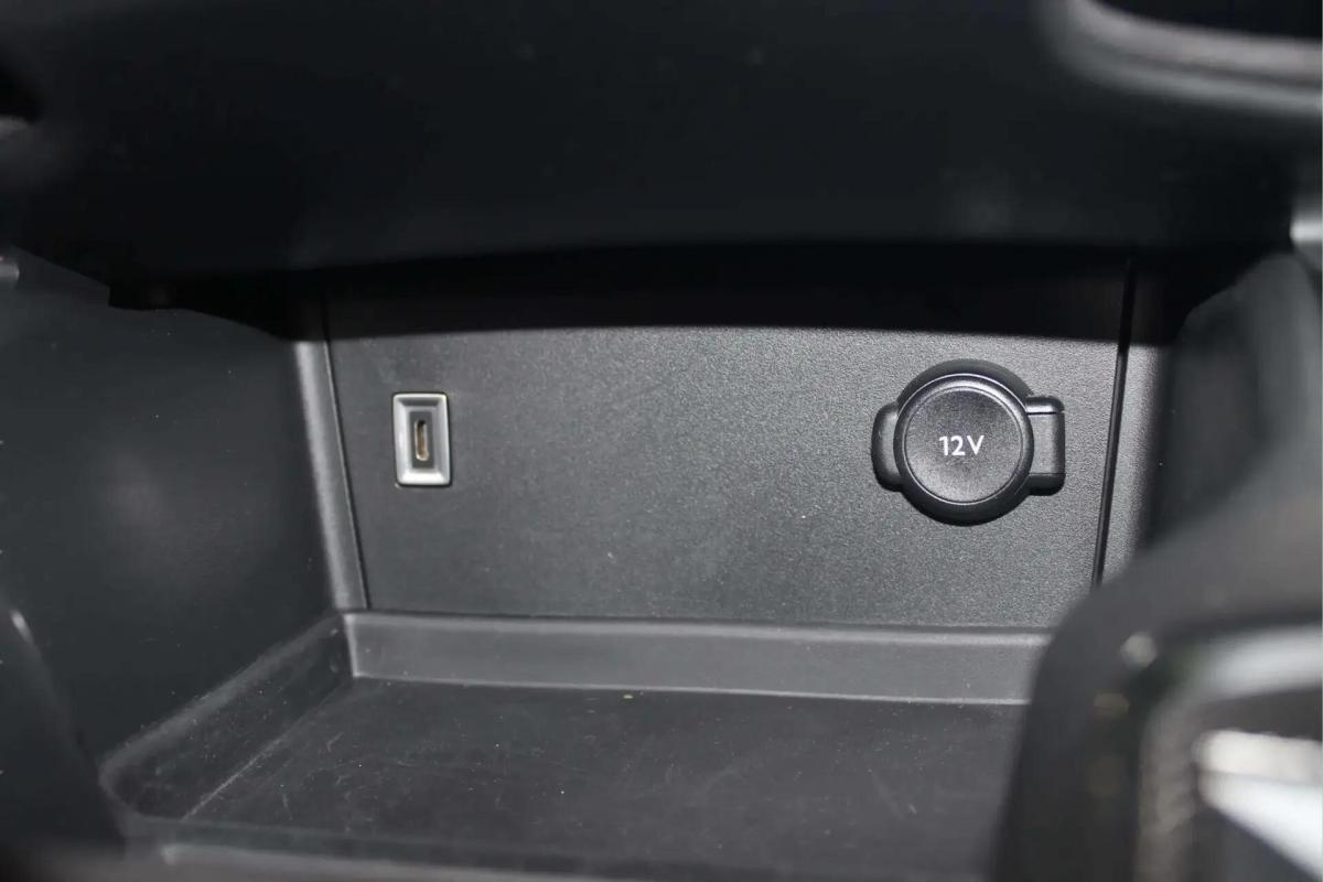 ds-ds-7-2023-hibrido-a-gasolina-1598cc