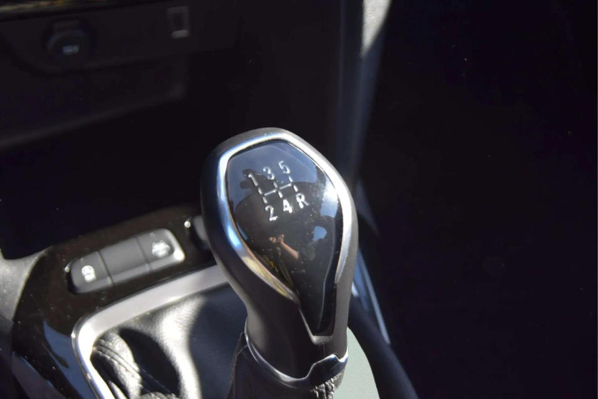 opel-corsa-2024-gasolina-1199cc