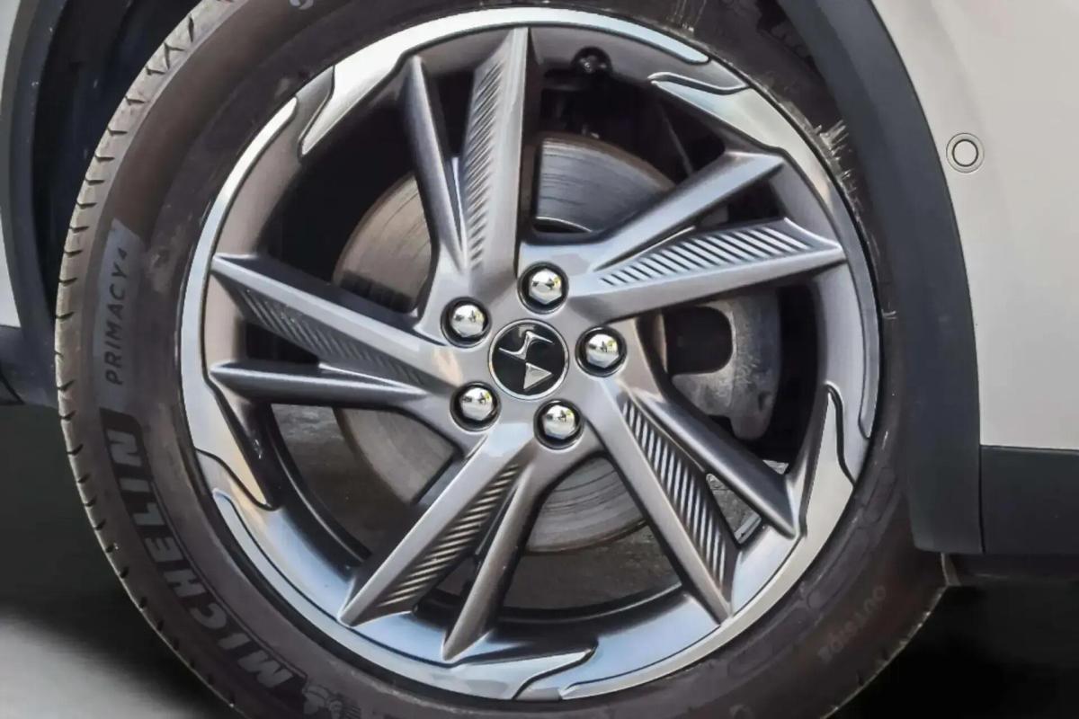 ds-ds-7-crossback-2022-hibrido-a-gasolina-1598cc