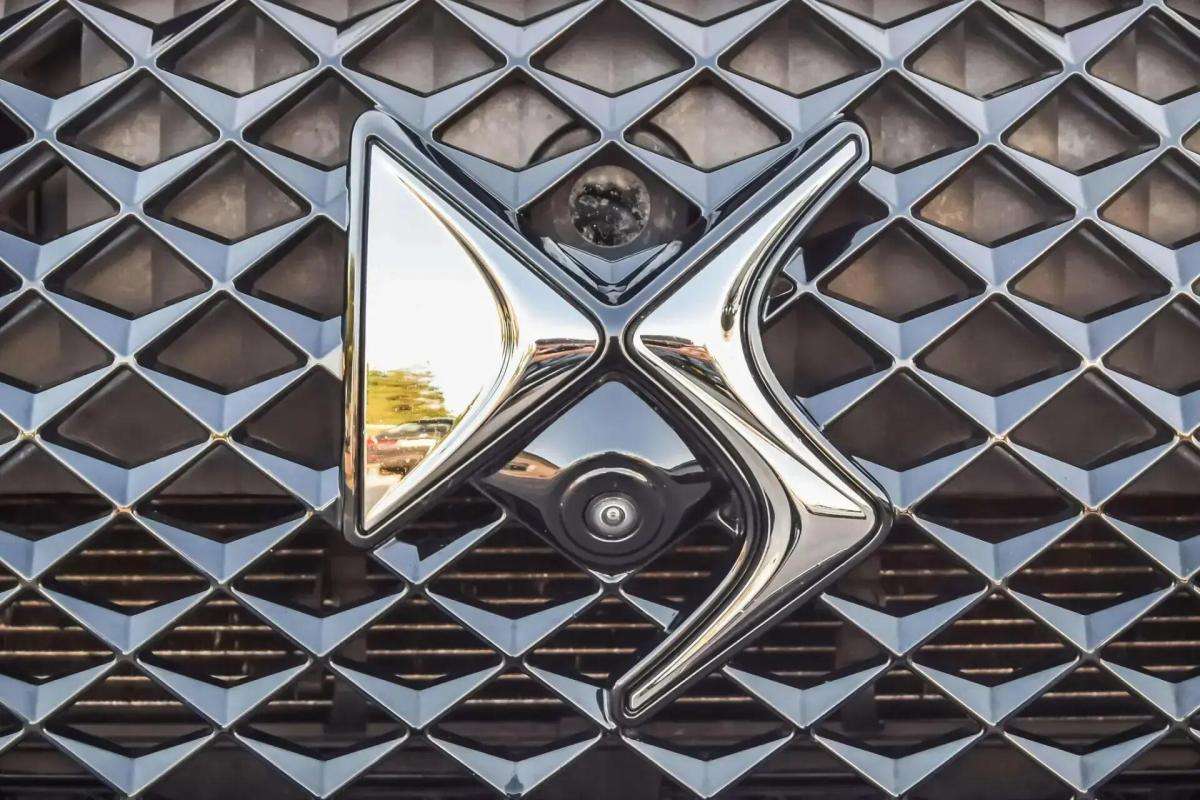 ds-ds-7-crossback-2022-hibrido-a-gasolina-1598cc