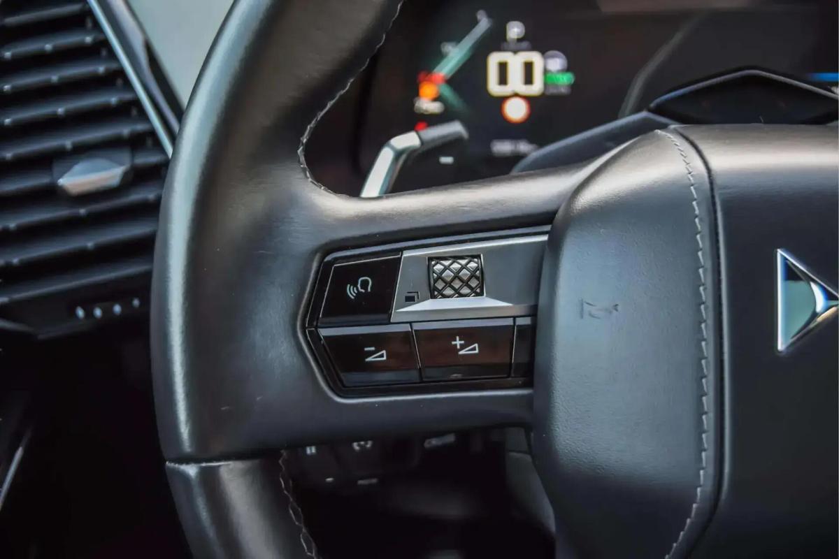 ds-ds-7-crossback-2022-hibrido-a-gasolina-1598cc