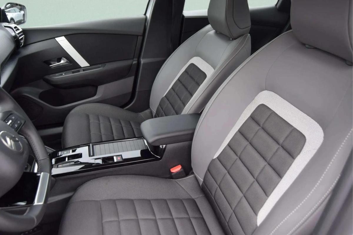 citroen-c4-2025-gasolina-1199cc
