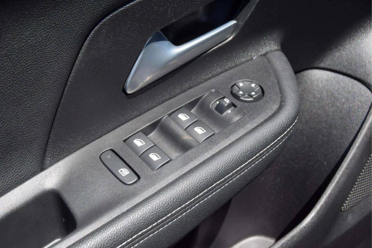 opel-mokka-2025-gasolina-1199cc