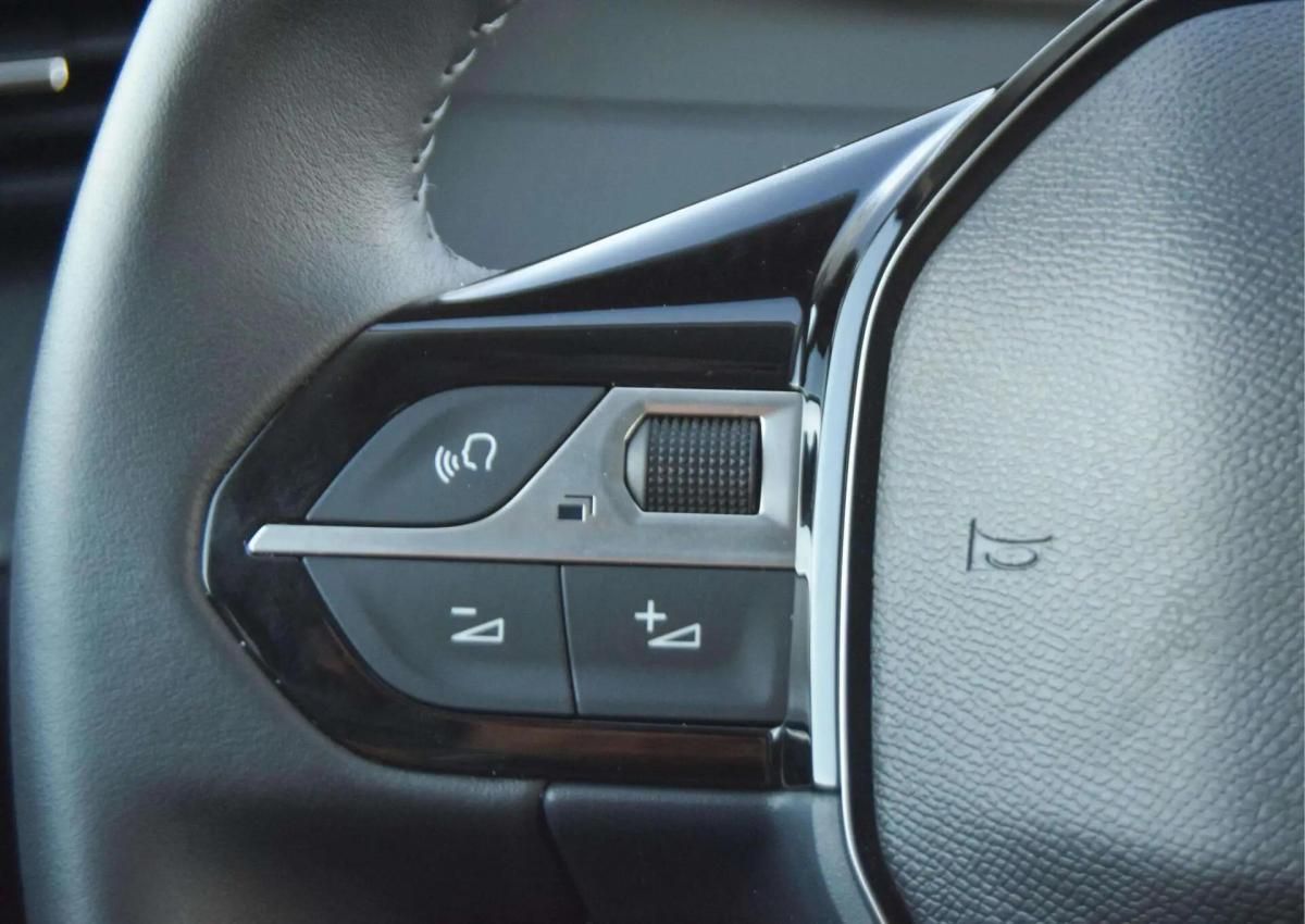 peugeot-208-2026-gasolina-1199cc