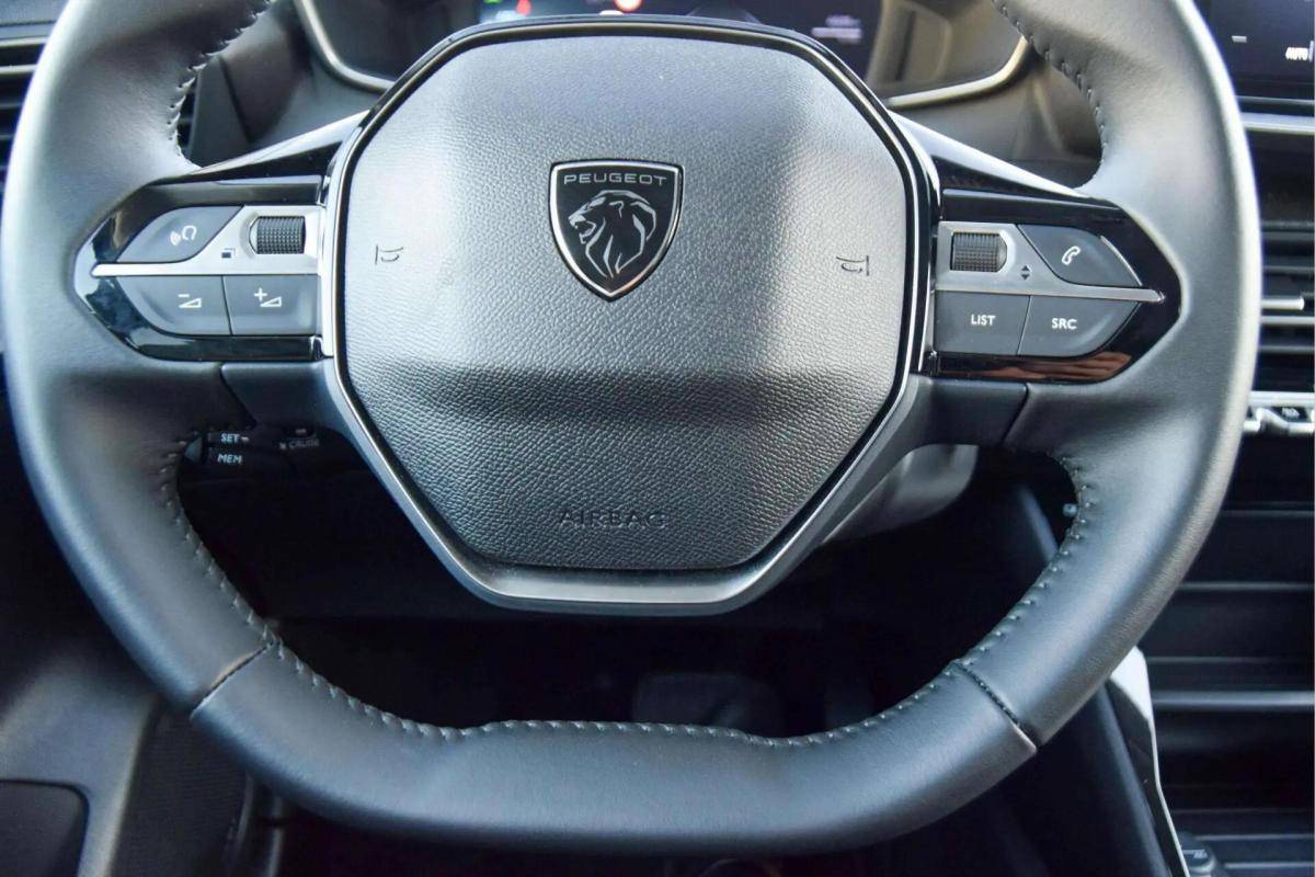 peugeot-208-2026-gasolina-1199cc