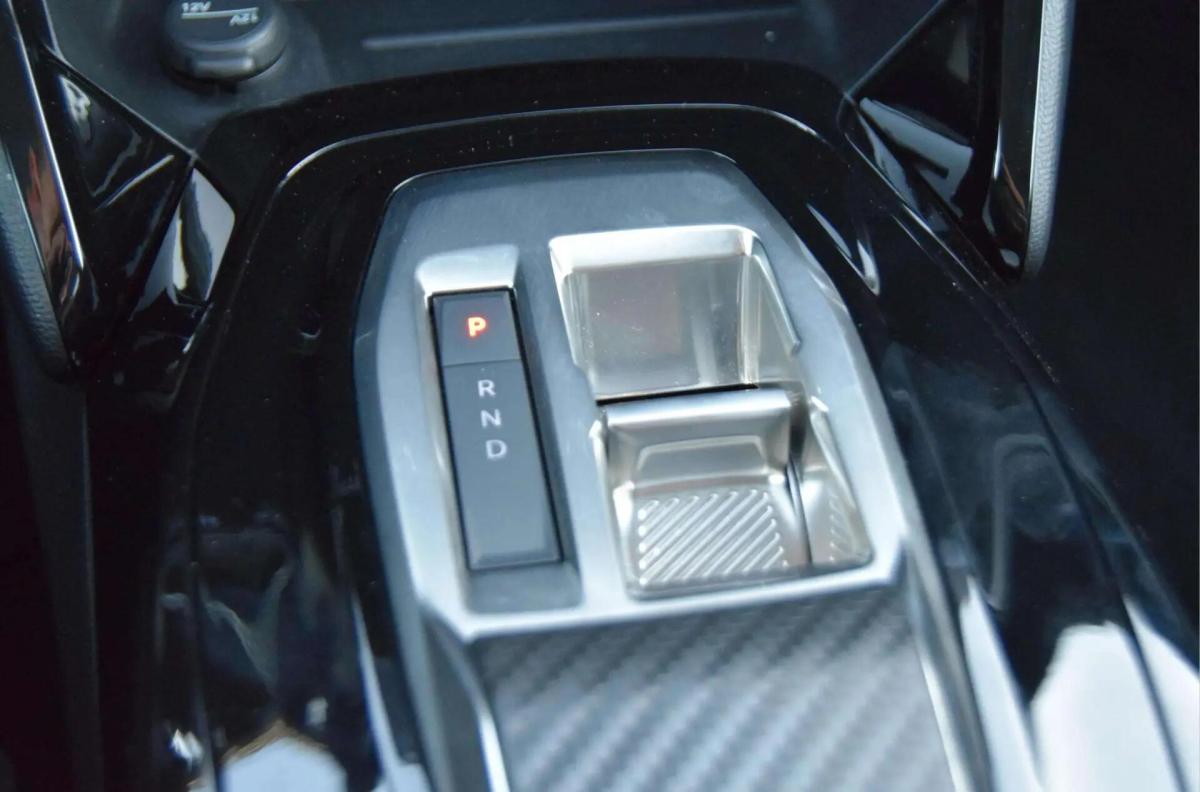 peugeot-208-2026-gasolina-1199cc