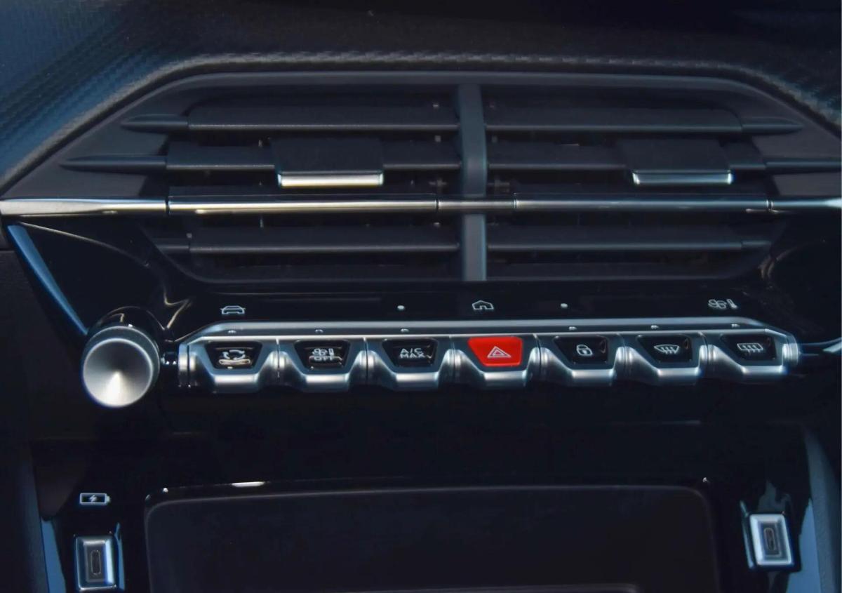 peugeot-208-2026-gasolina-1199cc