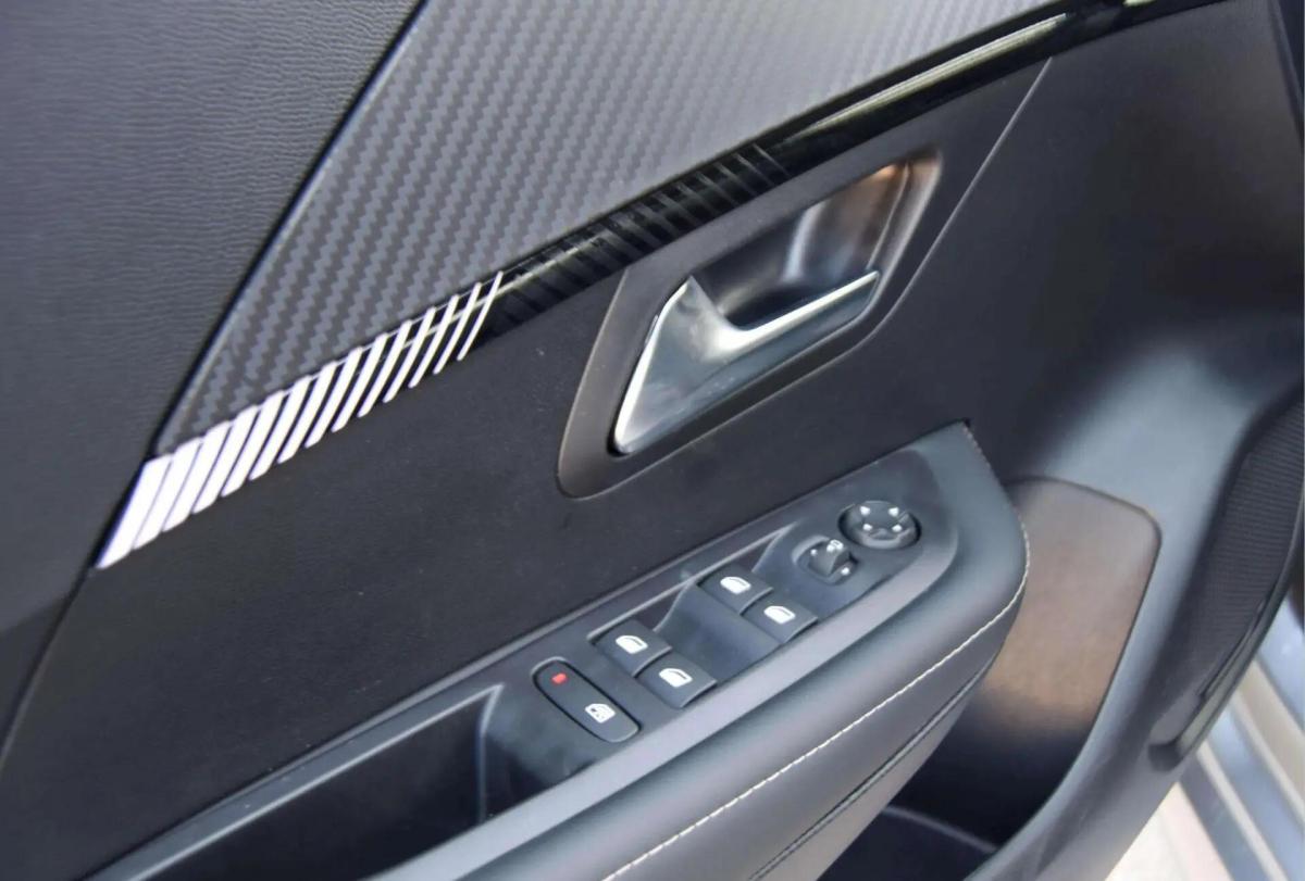 peugeot-208-2026-gasolina-1199cc