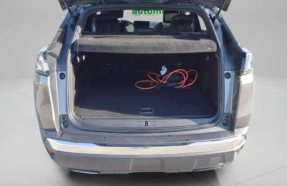 peugeot-3008-2023-hibrido-a-gasolina-1598cc