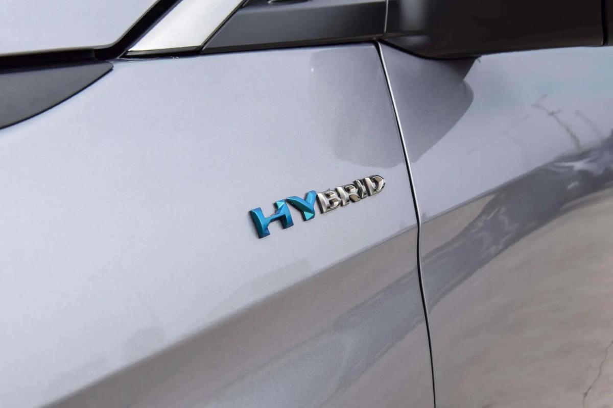 peugeot-3008-2023-hibrido-a-gasolina-1598cc