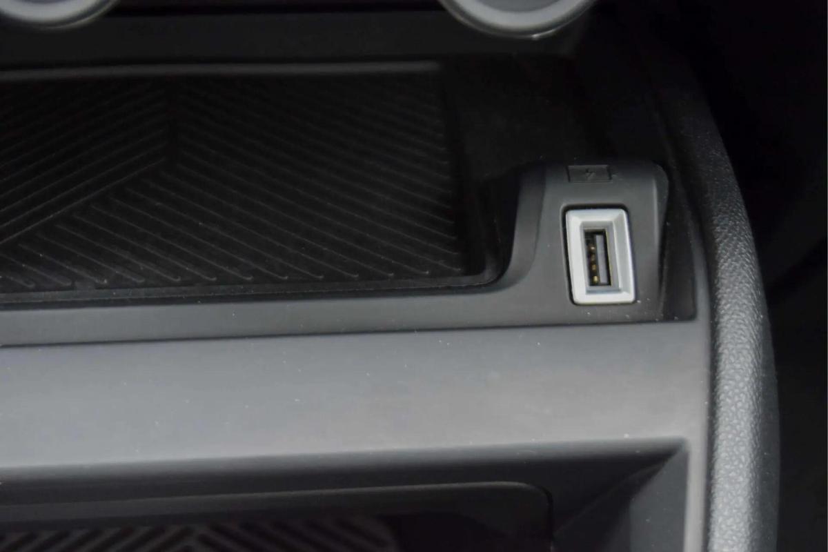 citroen-e-c4-2023-eletrico-0cc