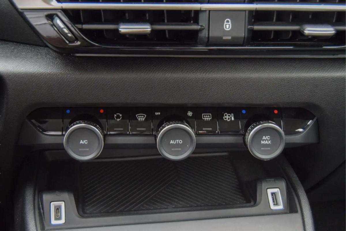 citroen-e-c4-2023-eletrico-0cc
