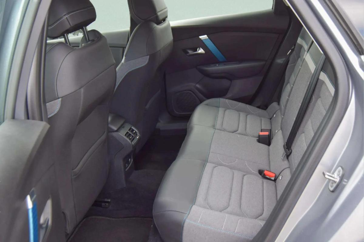 citroen-e-c4-2023-eletrico-0cc