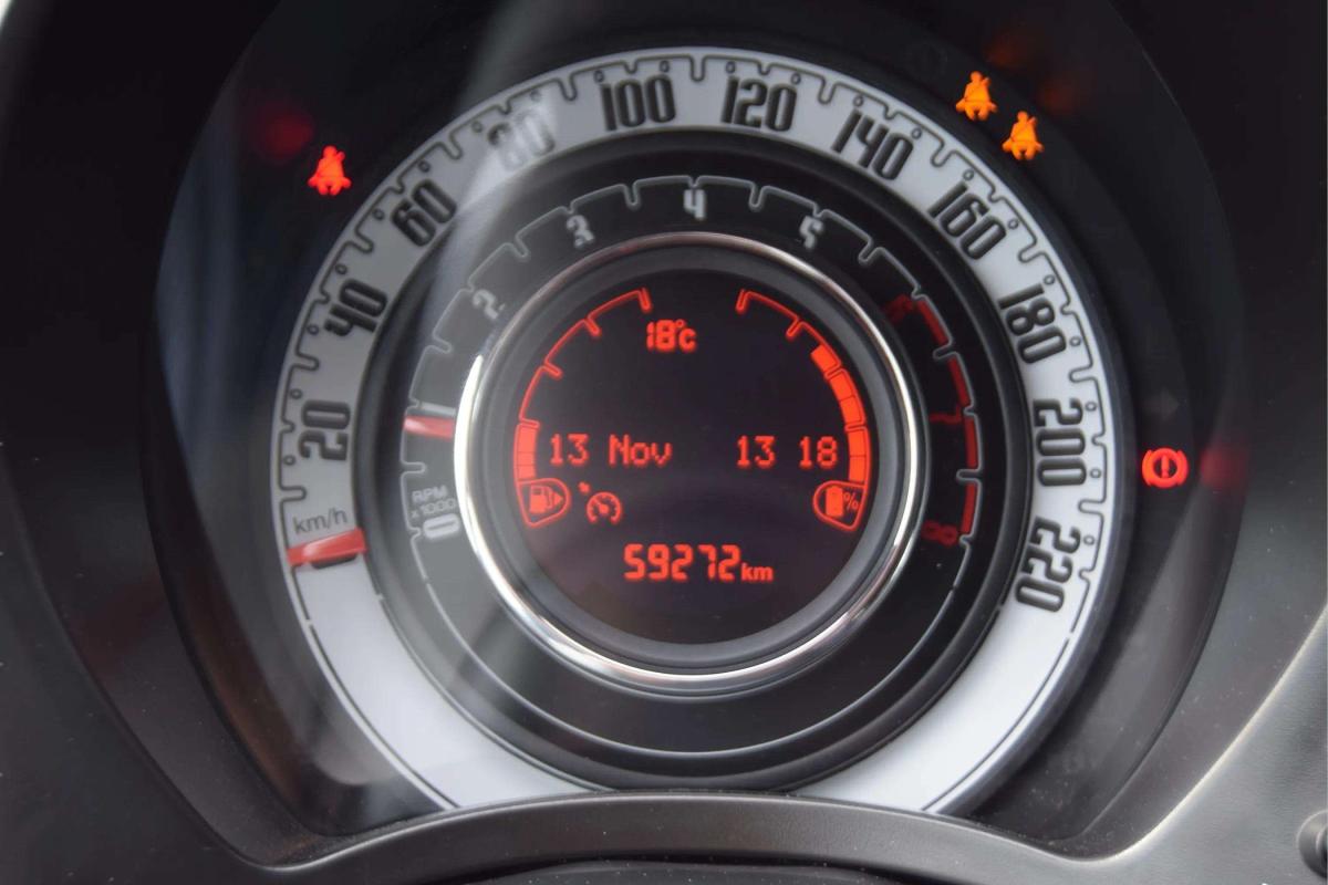 fiat-500c-2023-hibrido-a-gasolina-999cc