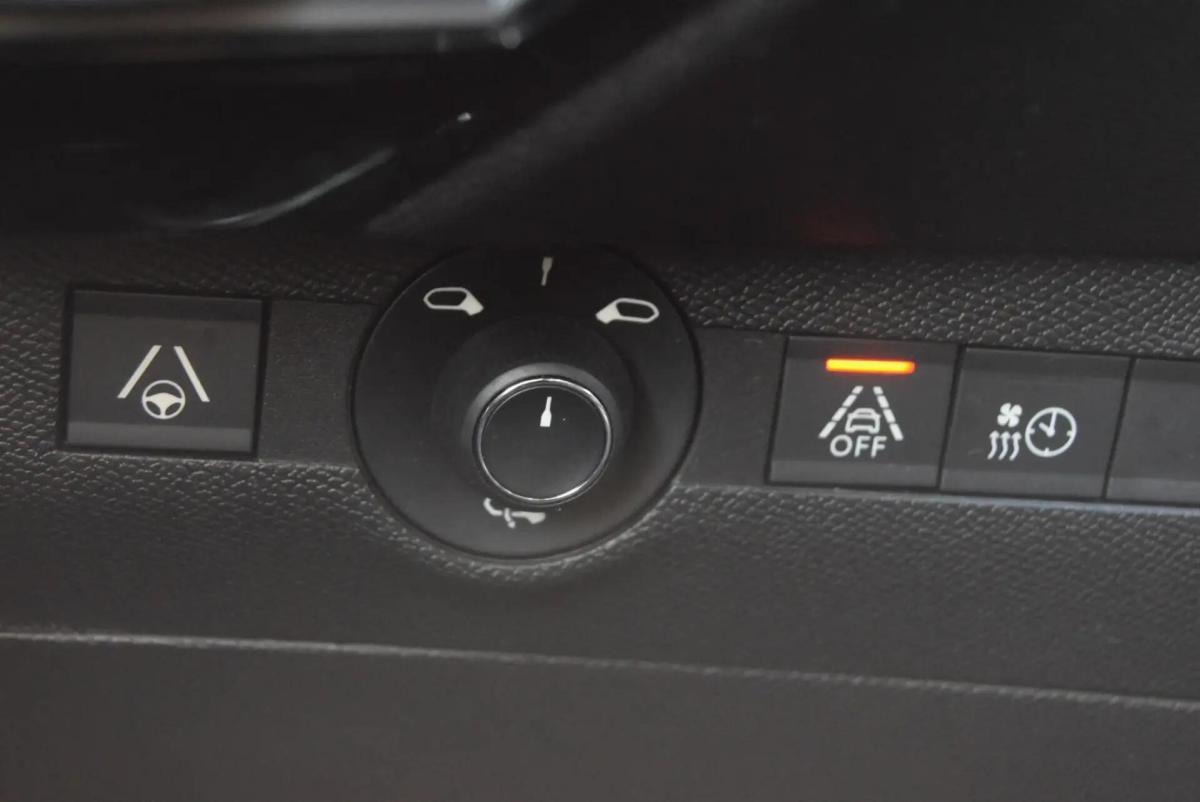 ds-ds-7-crossback-2022-hibrido-a-gasolina-1598cc