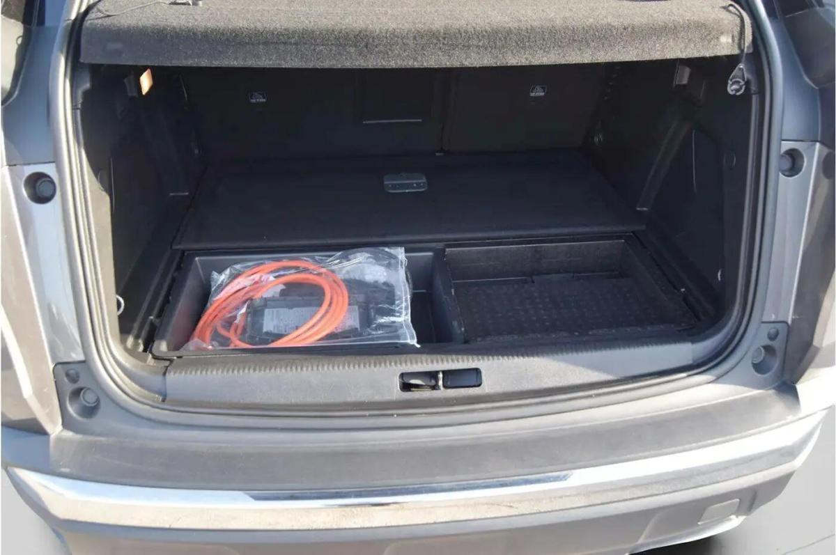 peugeot-3008-2023-hibrido-a-gasolina-1598cc