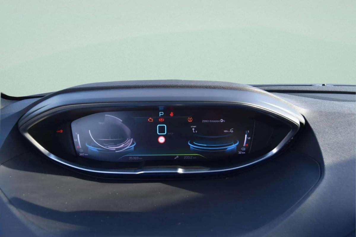 peugeot-3008-2023-hibrido-a-gasolina-1598cc
