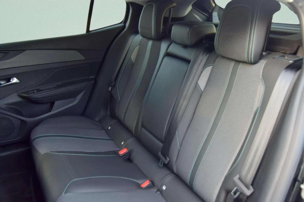 peugeot-408-2026-gasolina-1199cc