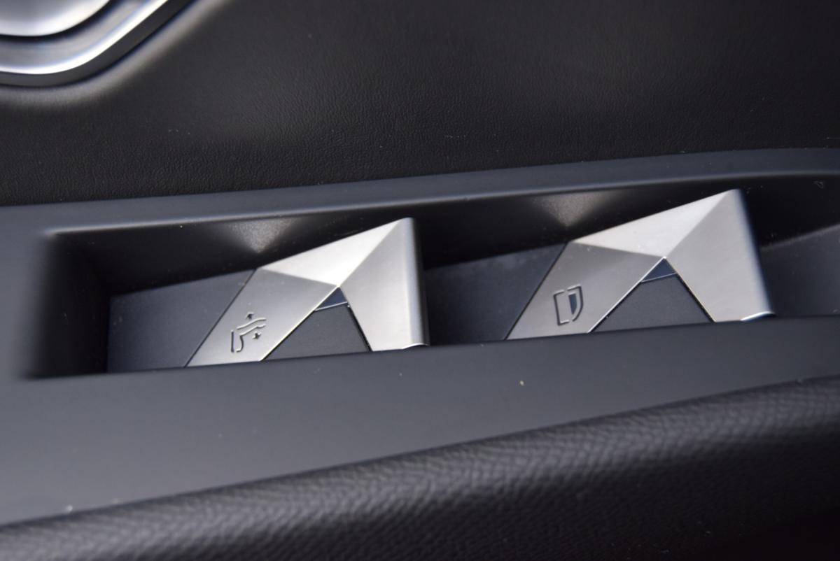 ds-ds-7-crossback-2022-hibrido-a-gasolina-1598cc