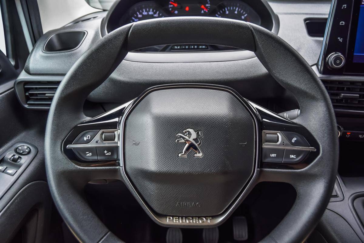 peugeot-partner-2023-diesel-1499cc
