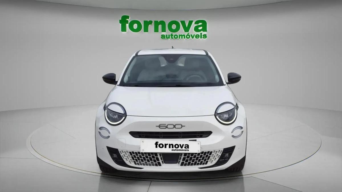 fiat-600-2024-hibrido-a-gasolina-1199cc