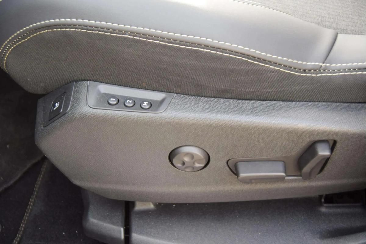 peugeot-3008-2019-diesel-1499cc