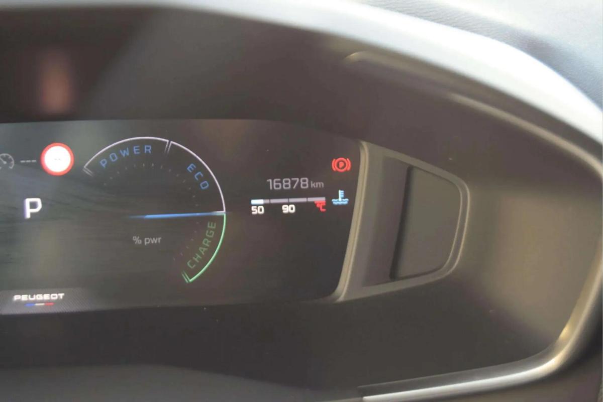 peugeot-2008-2025-gasolina-1199cc