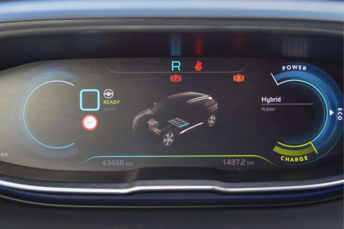 peugeot-3008-2023-hibrido-a-gasolina-1598cc