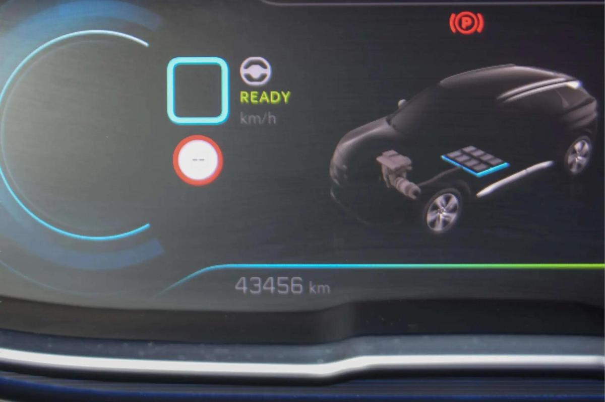 peugeot-3008-2023-hibrido-a-gasolina-1598cc