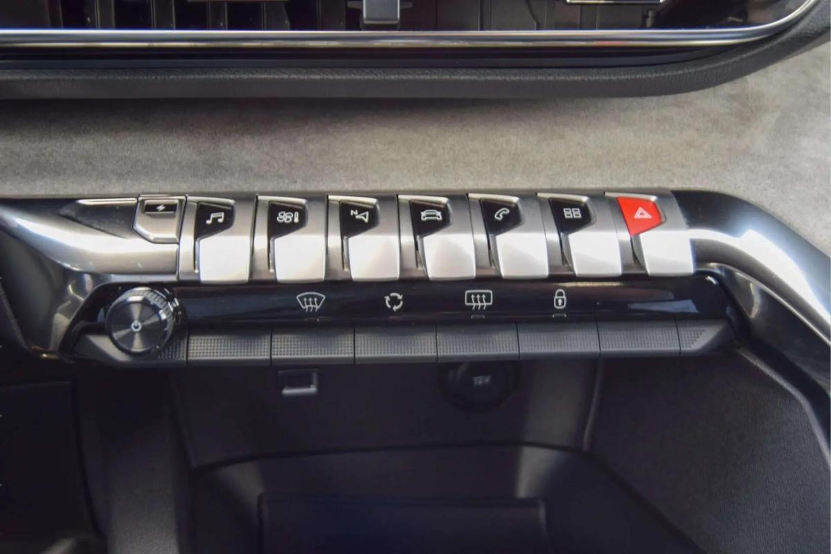 peugeot-3008-2023-hibrido-a-gasolina-1598cc