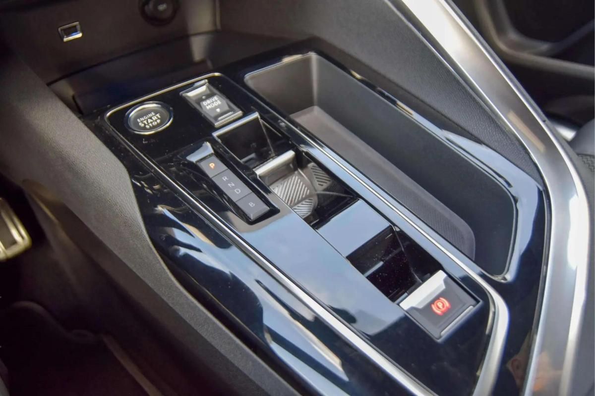 peugeot-3008-2023-hibrido-a-gasolina-1598cc