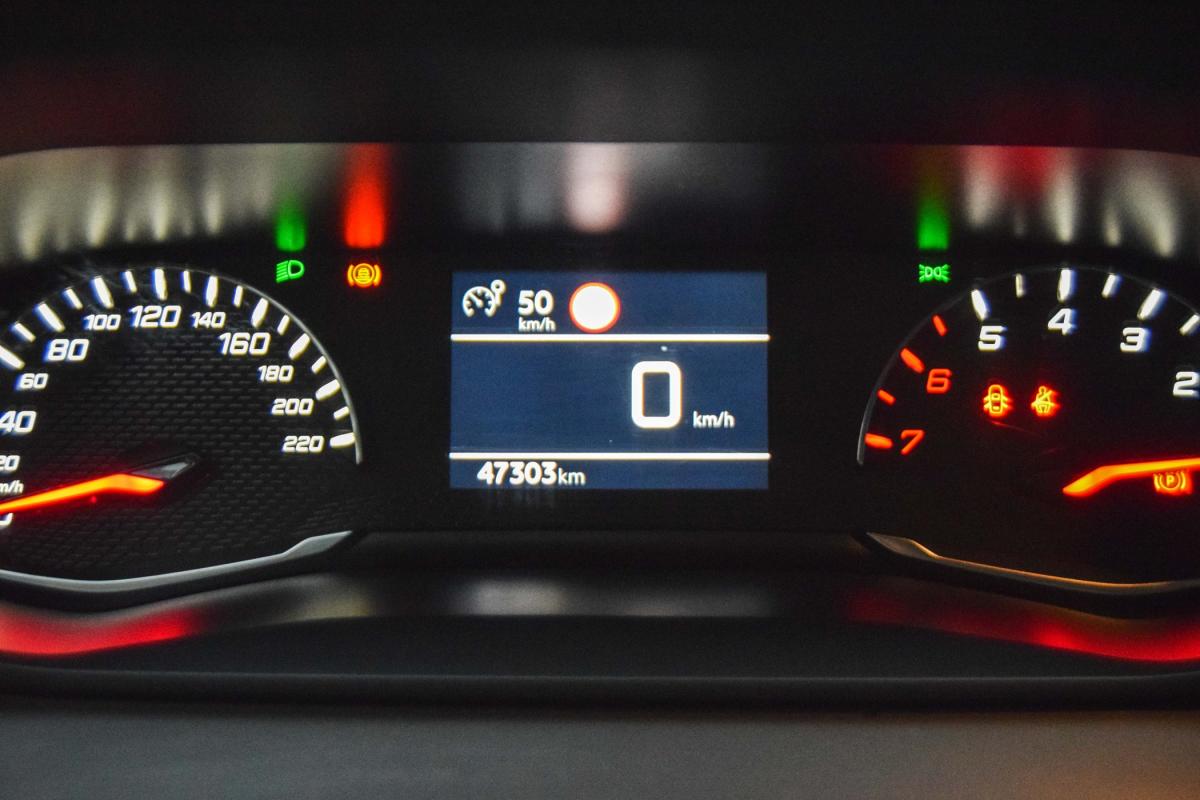 peugeot-208-2024-gasolina-1199cc