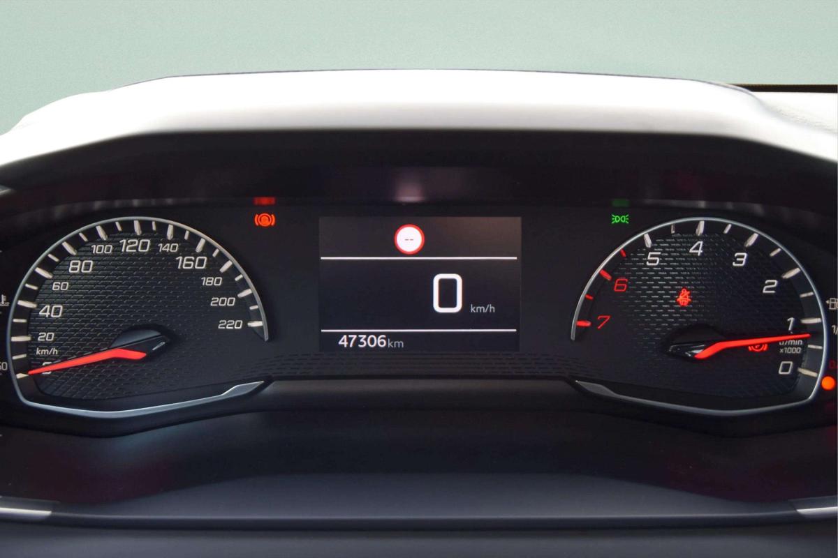 peugeot-208-2024-gasolina-1199cc