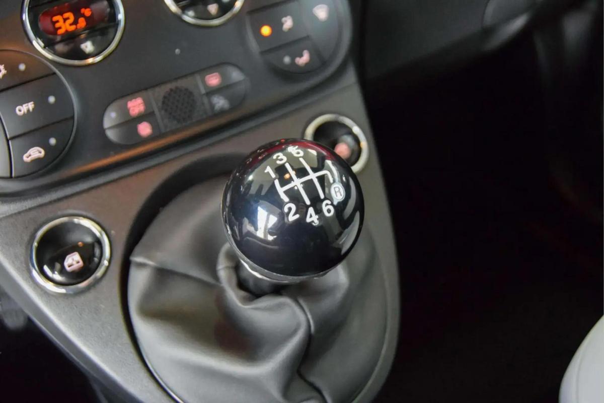fiat-500-2023-hibrido-a-gasolina-999cc